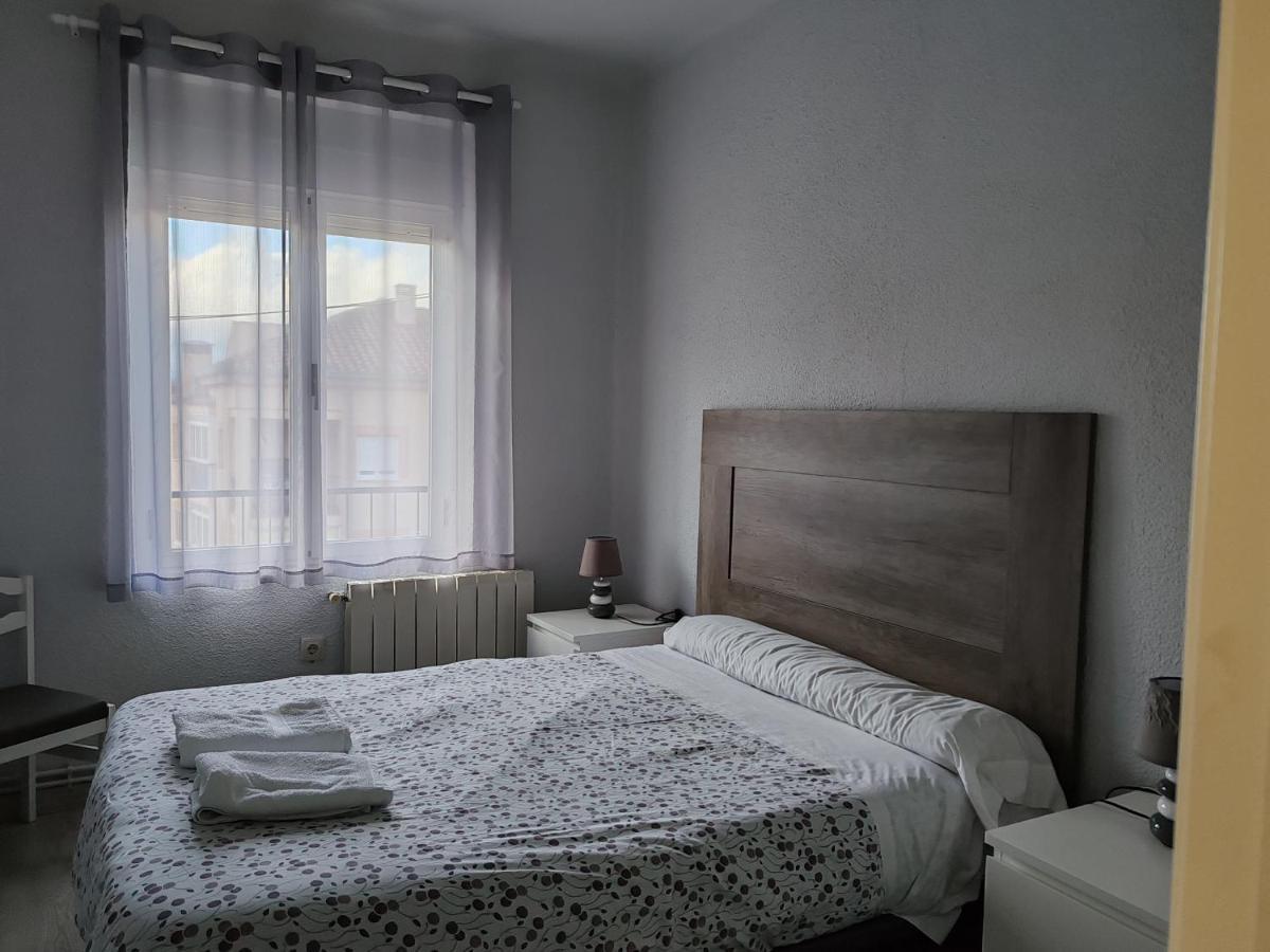Paneras Del Rey Apartment อาบีลา ภายนอก รูปภาพ